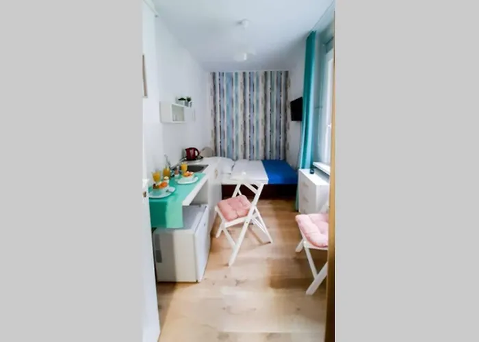 Lägenhet Przytulny W Zacisznej Okolicy Z Lazienka Wspolna Dla Dwoch Pokoi